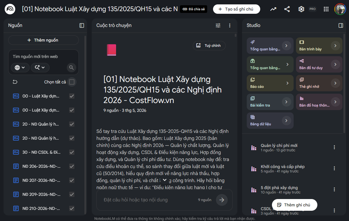 Vị trí icon Định cấu hình cuộc trò chuyện trong NotebookLM — góc trên bên phải khung Chat